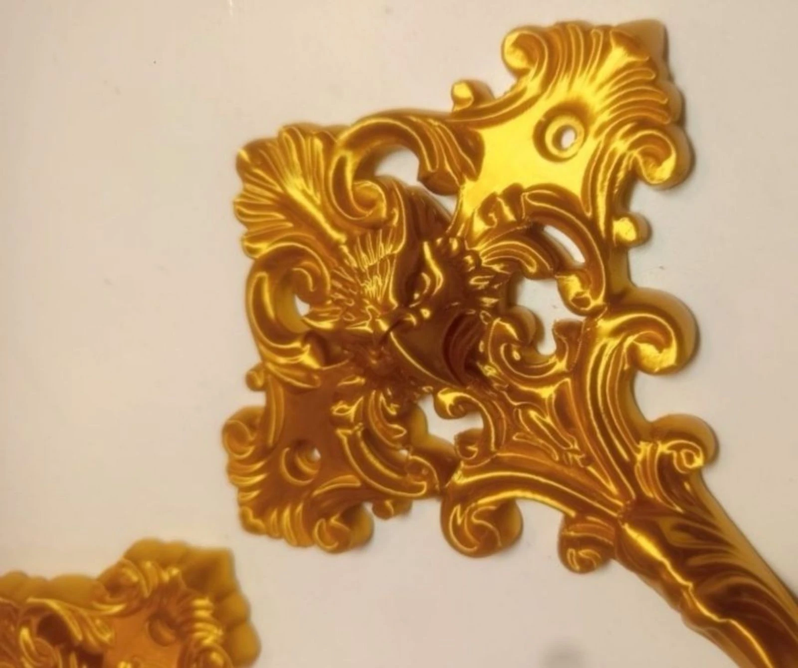 2 Wall-mounted baroque towel and jacket hangers with royal eagle head in golden color 🌟 – photo 3
